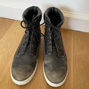 Timberland Glastonbury Distressed Leather Hightop Sneaker Boots